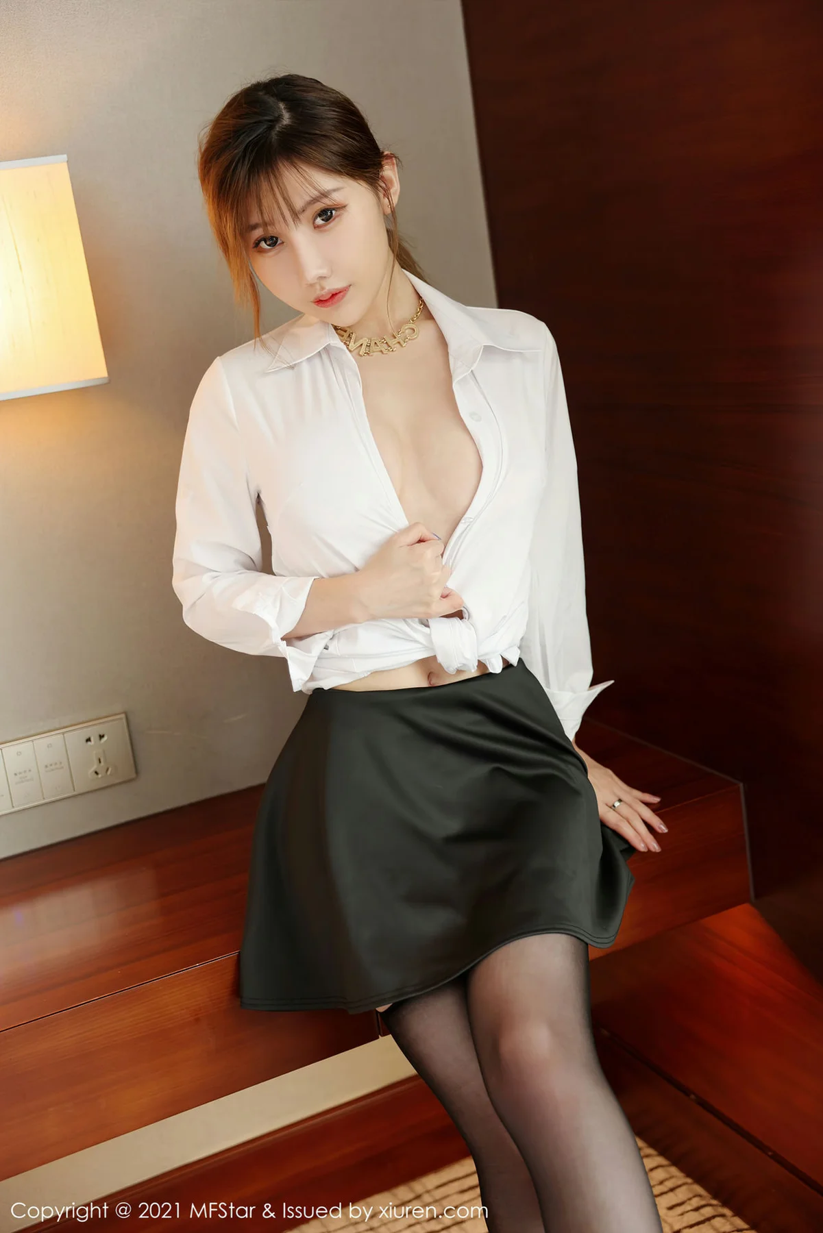 MFStar 模范学院 Vol.525 白衬衫黑丝 李颖煊baby 新人模特首套 - 8