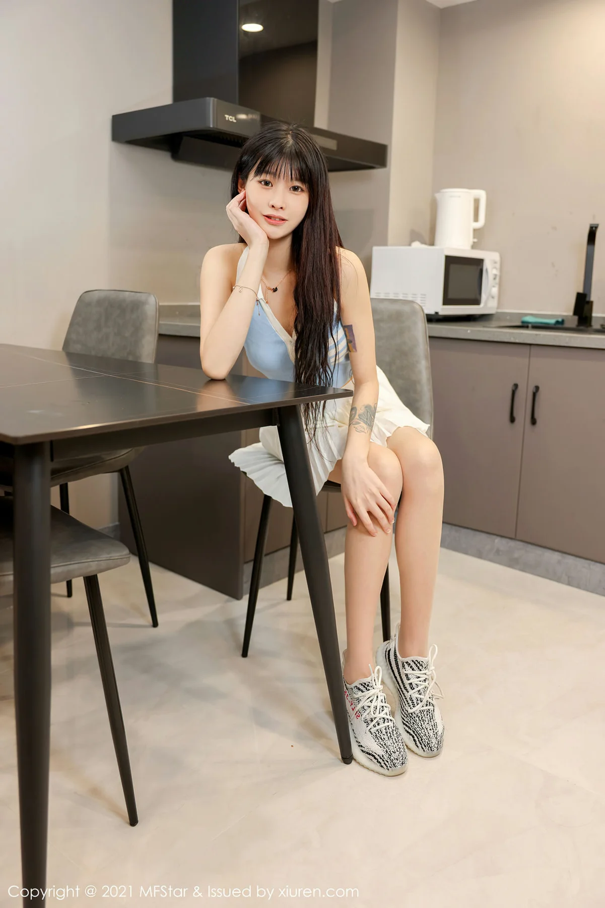MFStar 模范学院 Vol.533 77qiqi 清纯小美眉 - 1
