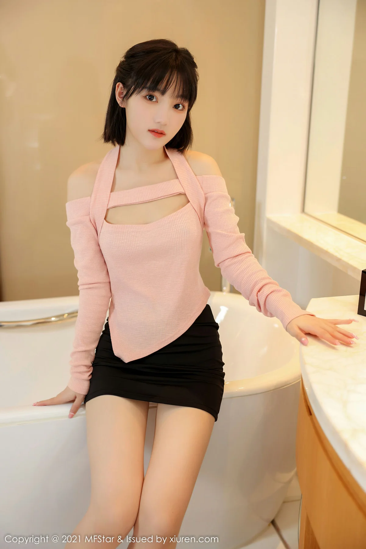 MFStar 模范学院 Vol.545 浴室主题 甜筒晓彤 私房写真 - 2