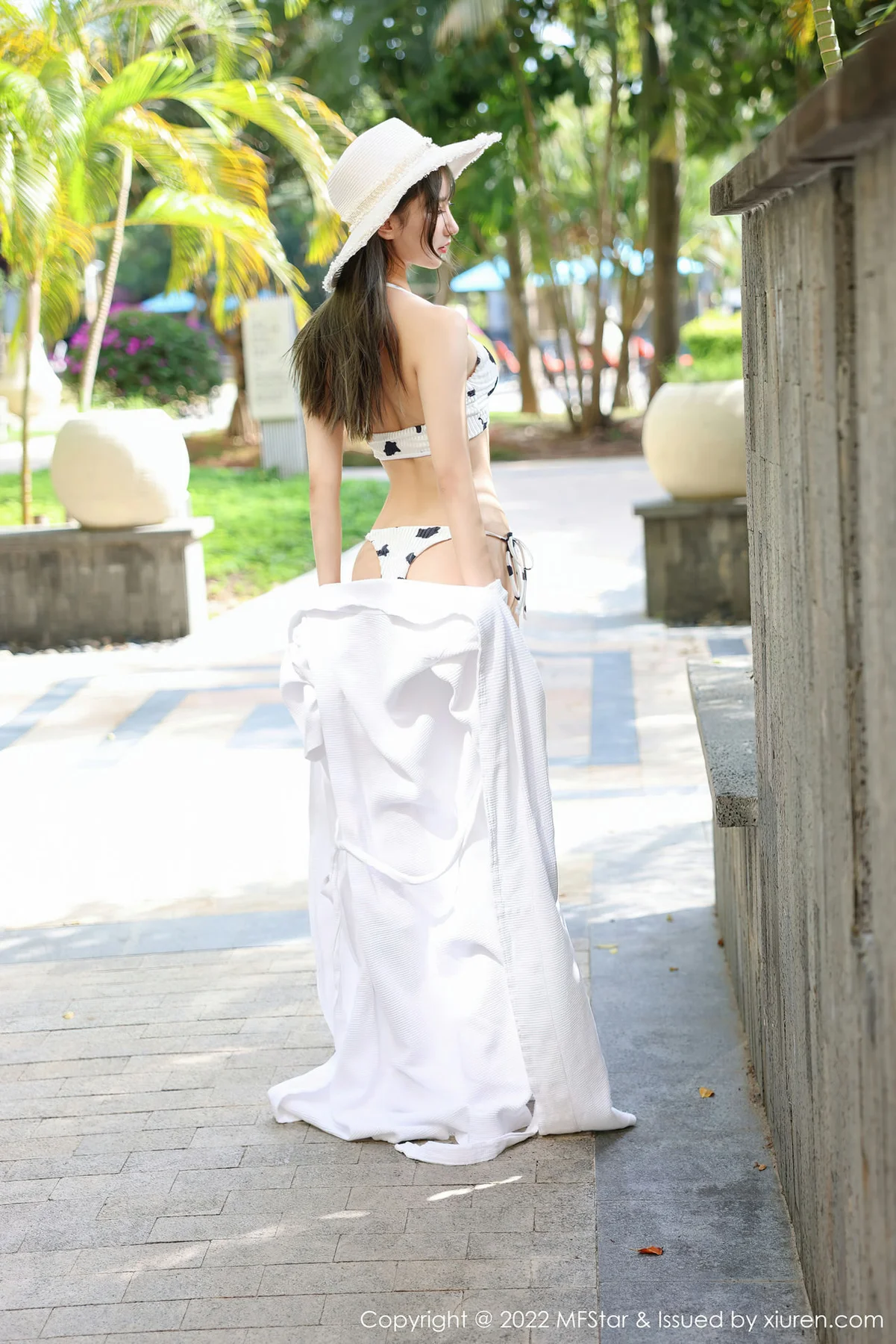 MFStar 模范学院 Vol.548 泳池外拍 小果冻儿 三亚旅拍22 - 4