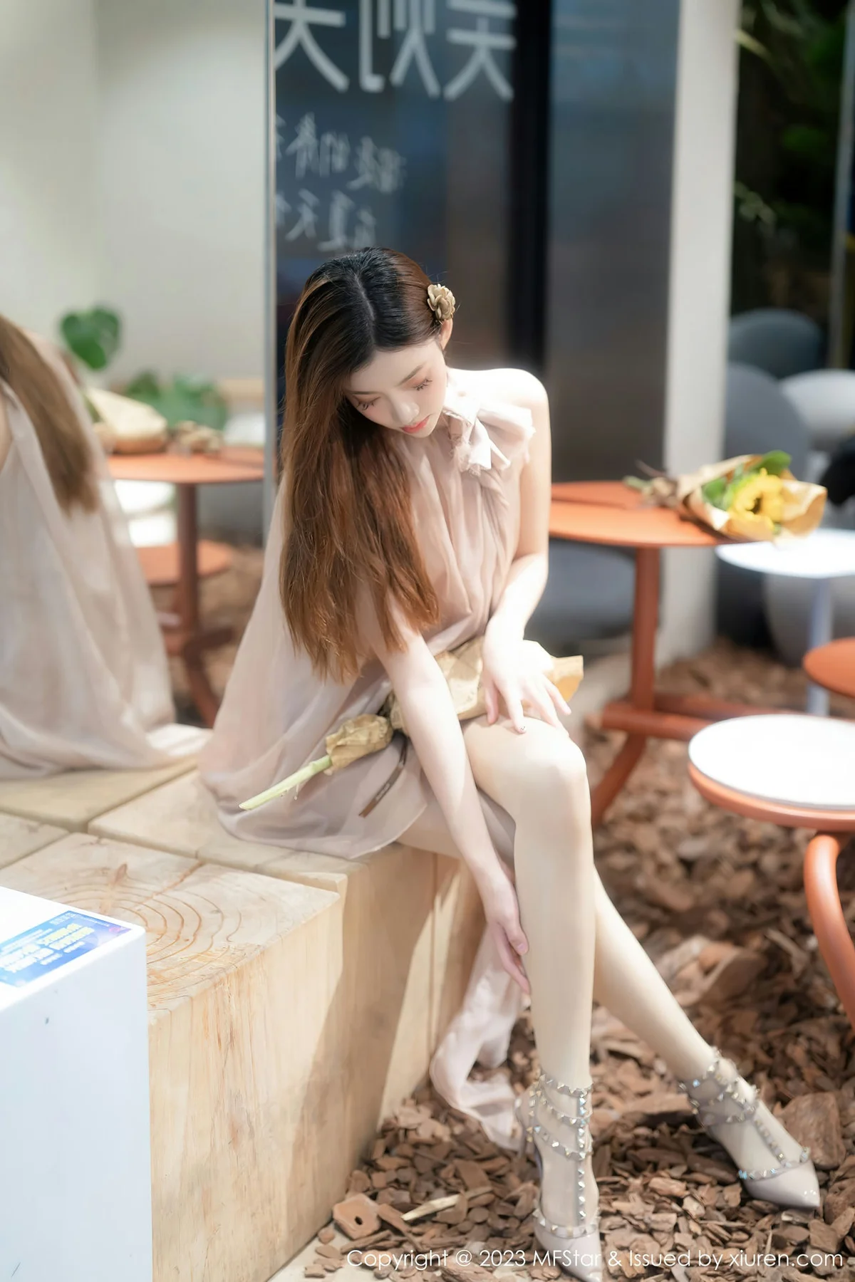 MFStar 模范学院 Vol.603 加朵babe 露肩连衣短裙性感写真 - 6