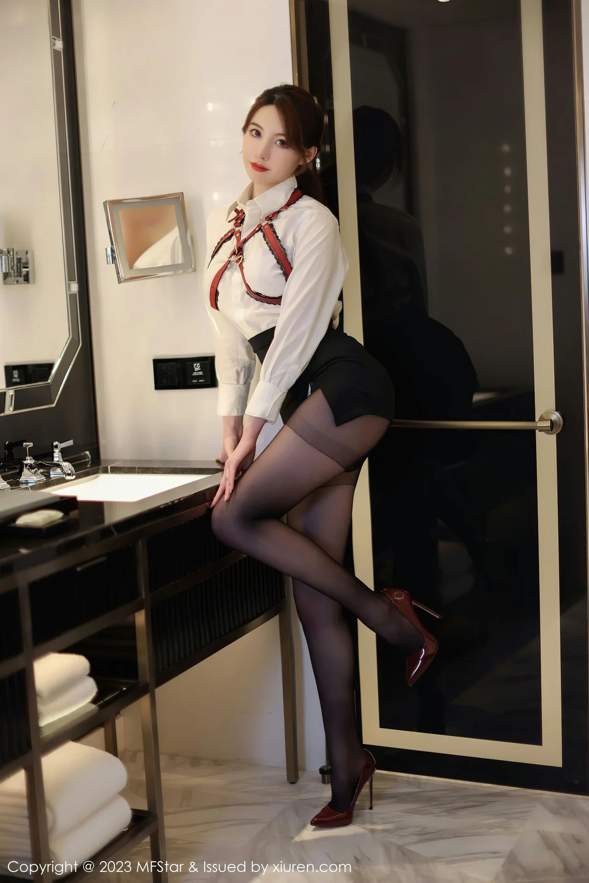 MFStar 模范学院 Vol.615 yoo优优 魅惑黑丝衣写真 - 2