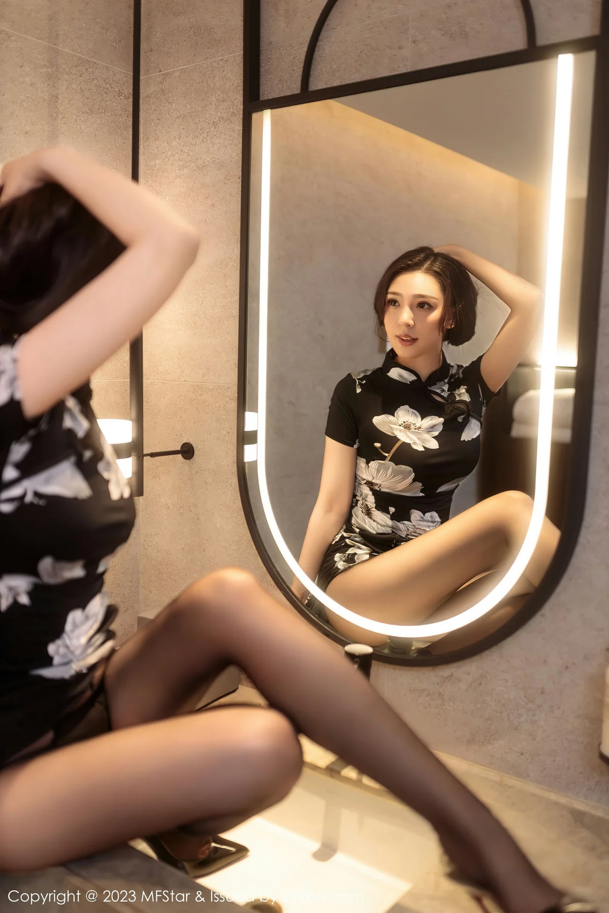 MFStar 模范学院 Vol.630 小波多 黑色带图案旗袍性感写真 - 3