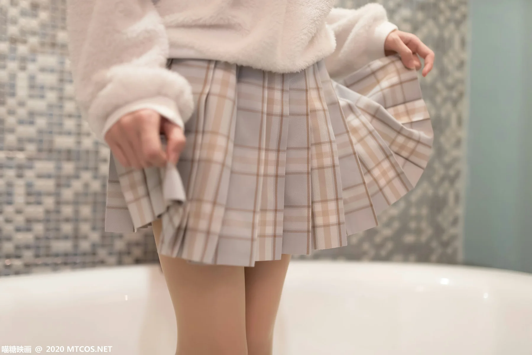 MTYH 喵糖映画 Vol.300  制服少女萝莉 - 1
