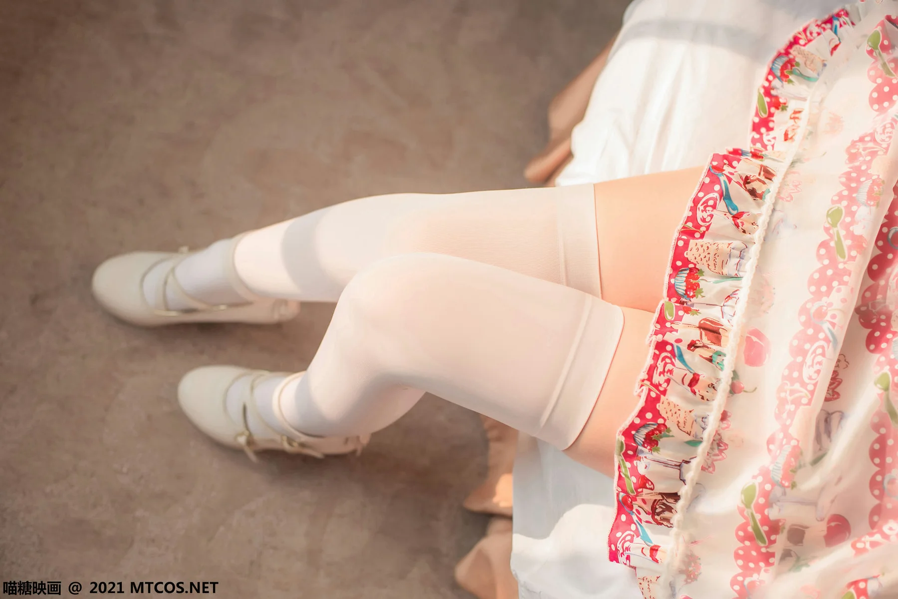 MTYH 喵糖映画 Vol.417 草莓裙子 - 1