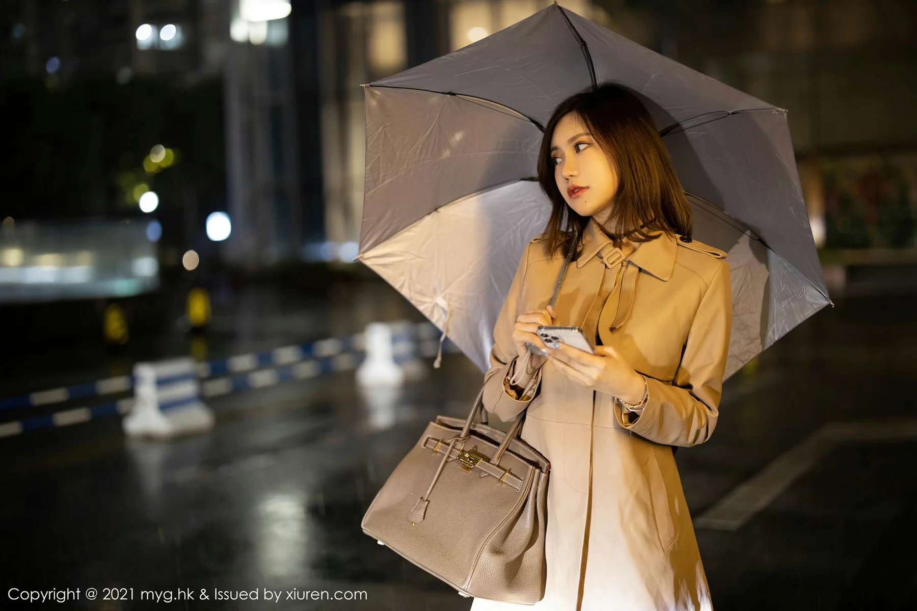 MyGirl 美媛馆 Vol.500 美女雨夜打车主题 绮里嘉Carina - 8