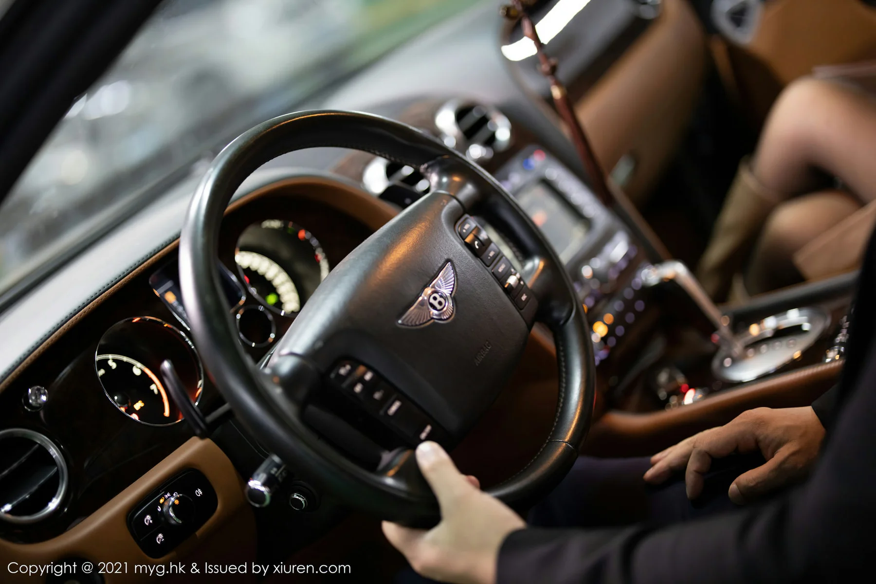 MyGirl 美媛馆 Vol.500 美女雨夜打车主题 绮里嘉Carina - 10