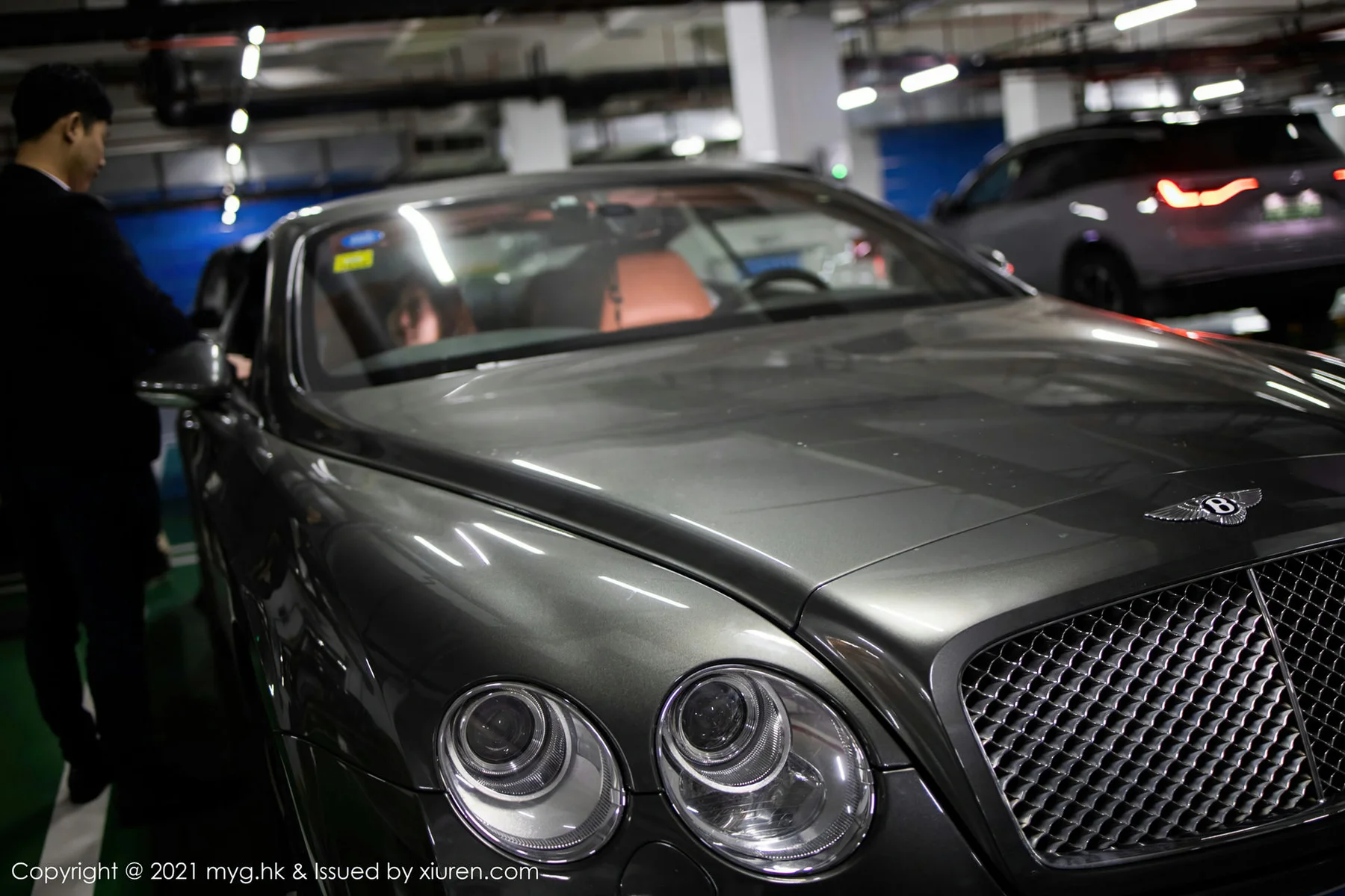 MyGirl 美媛馆 Vol.500 美女雨夜打车主题 绮里嘉Carina - 4