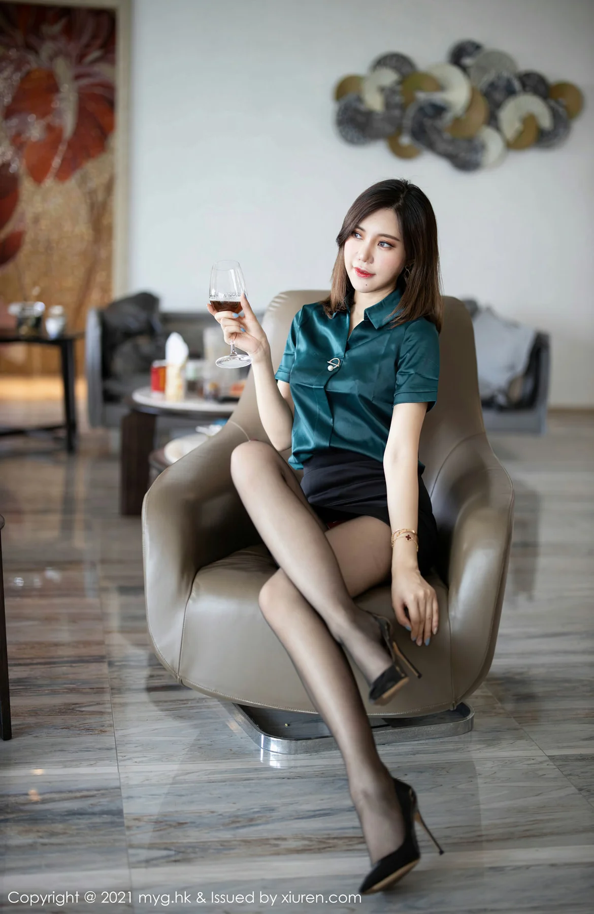 MyGirl 美媛馆 Vol.516 职场衬衫OL系列 绮里嘉Carina 性感美女写真 - 8