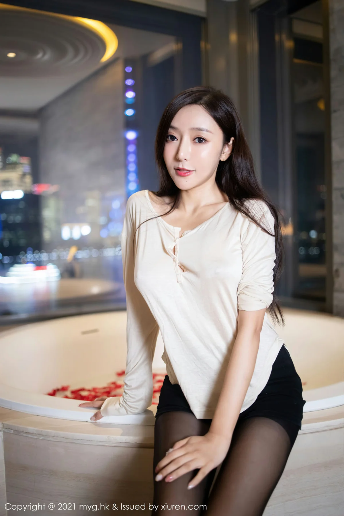 MyGirl 美媛馆 Vol.555 浴室花瓣浴 王馨瑶yanni 江浙沪旅拍2 - 5