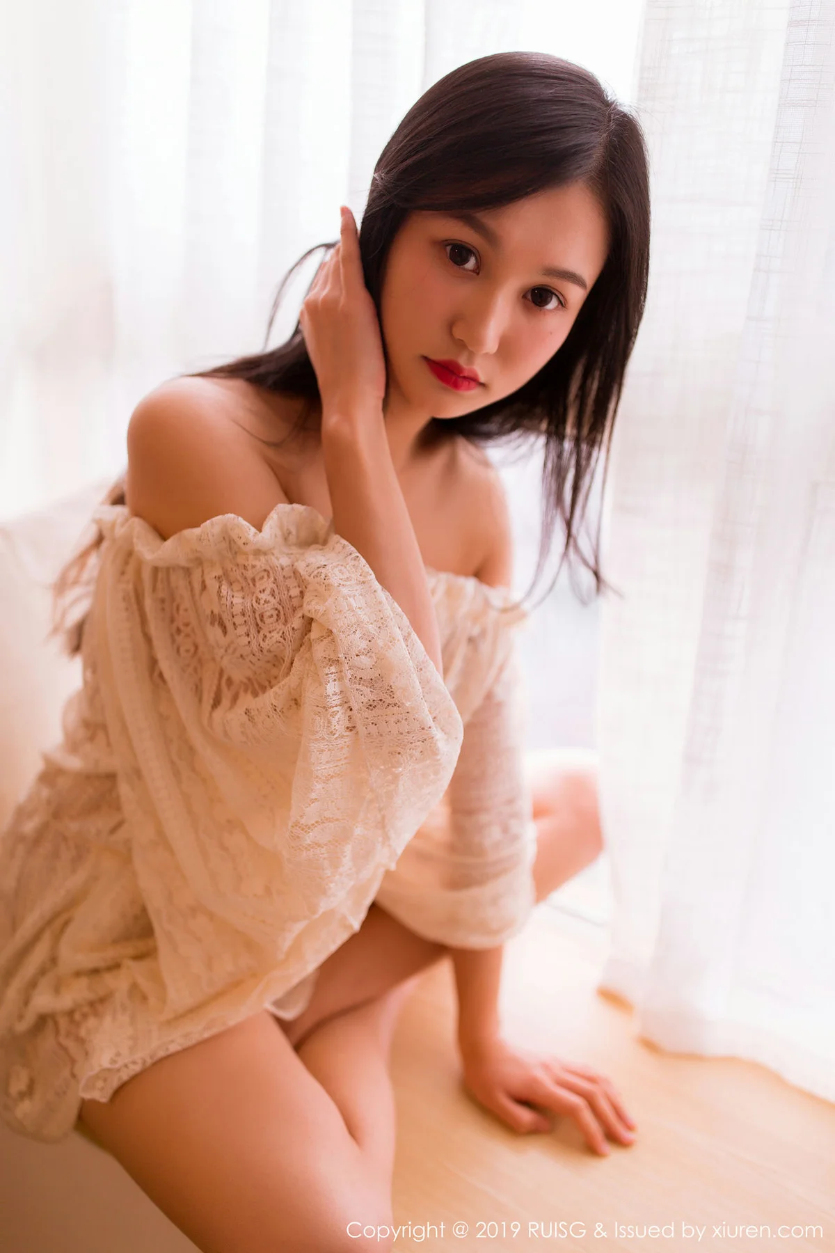 RUISG 瑞丝馆 Vol.066 深紫Julie 新晋模特首套写真 - 4