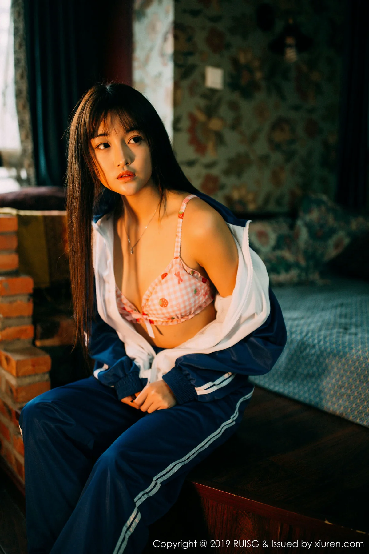 RUISG 瑞丝馆 Vol.069  圆圆Daphne 学校制服第二套 - 1