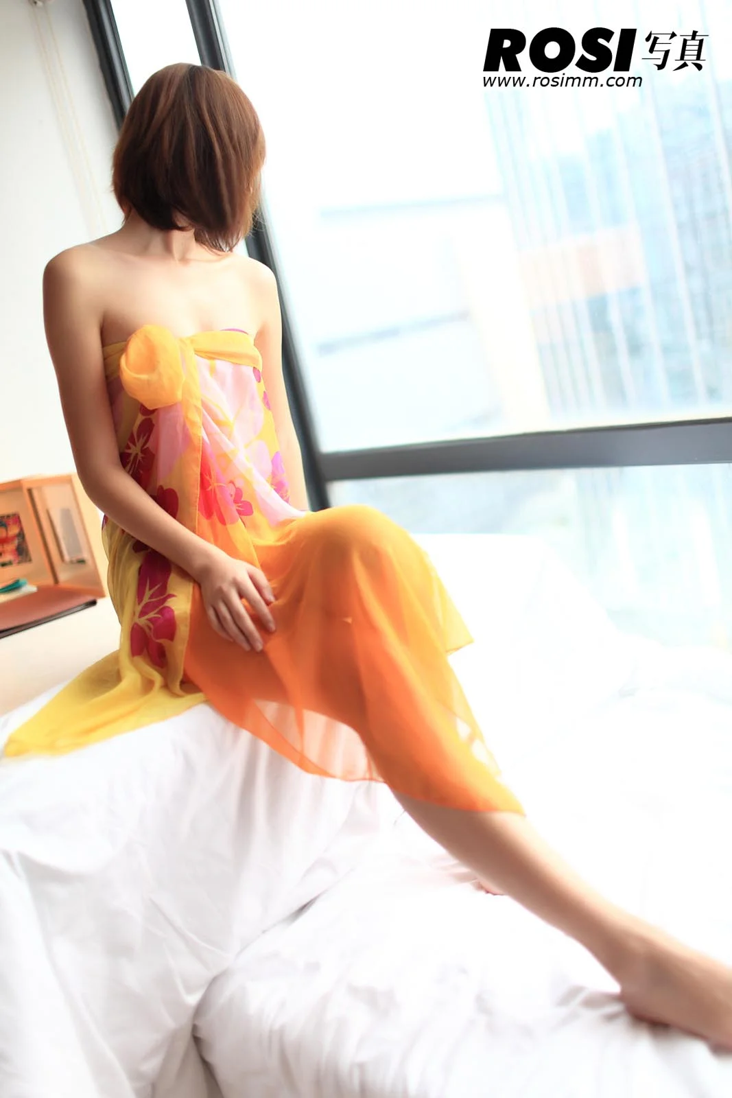 Rosi 写真 No.120 20P/18.04M - 1