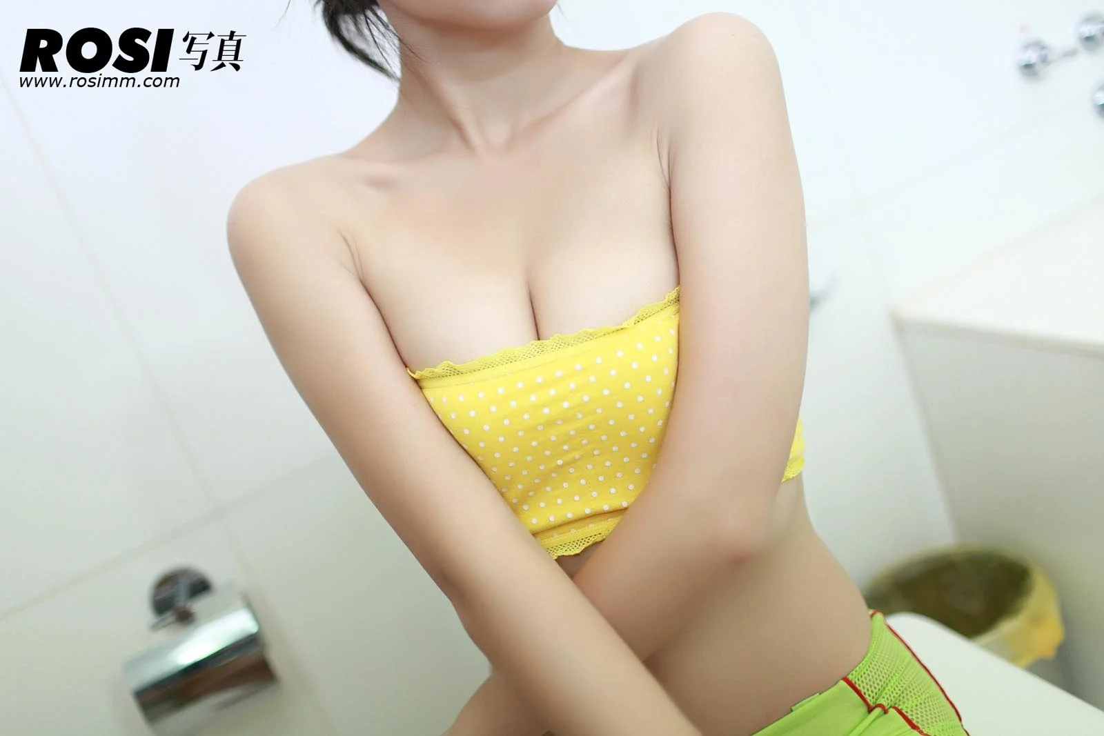 Rosi 写真 No.235 22P/19.61M - 9