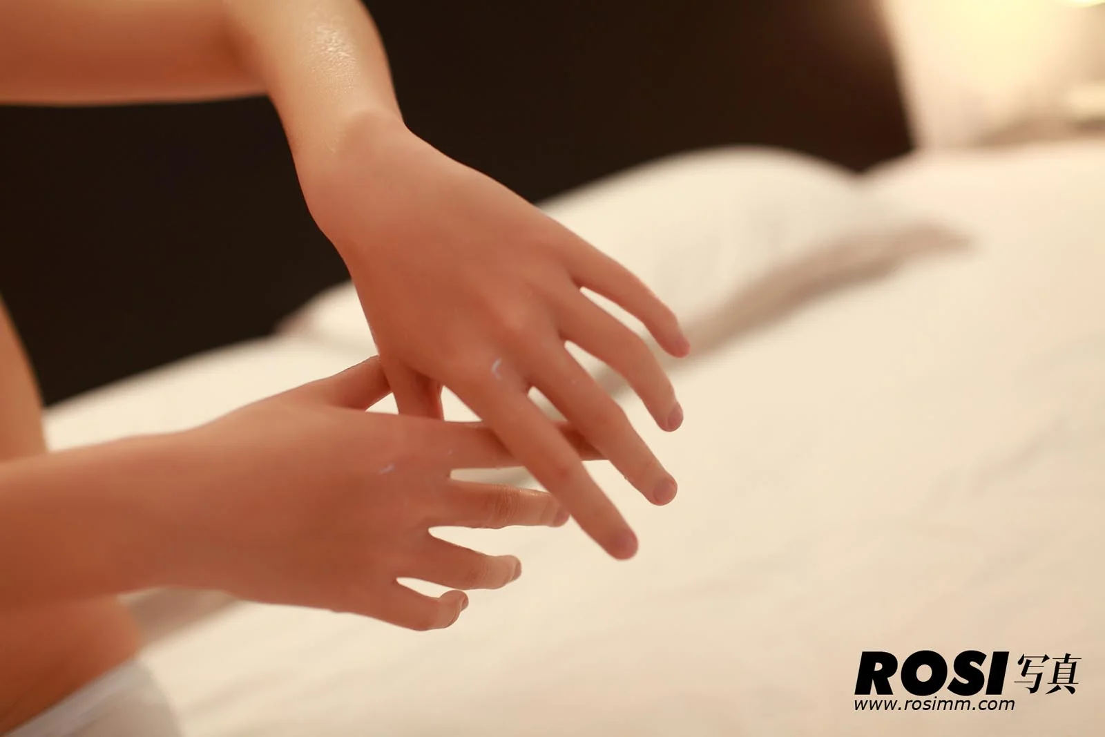 Rosi 写真 No.239 22P/19.20M - 1