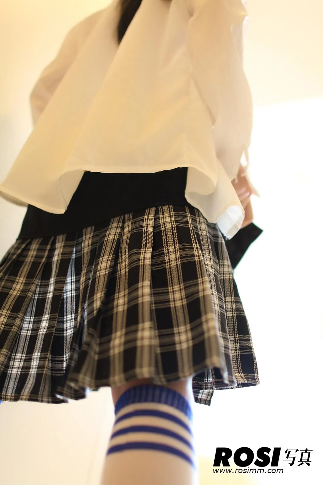 Rosi 写真 No.267 33P/27.06M - 7