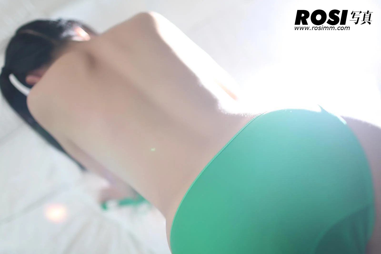Rosi 写真 No.327 20P/15.8M - 1