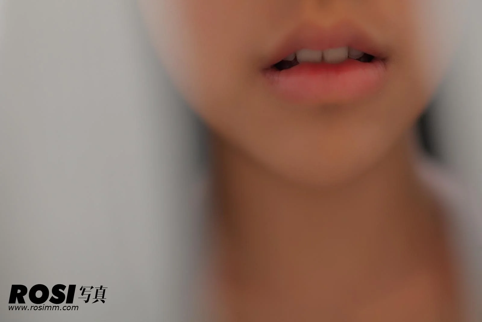 Rosi 写真 No.339 35P/34.4M - 2