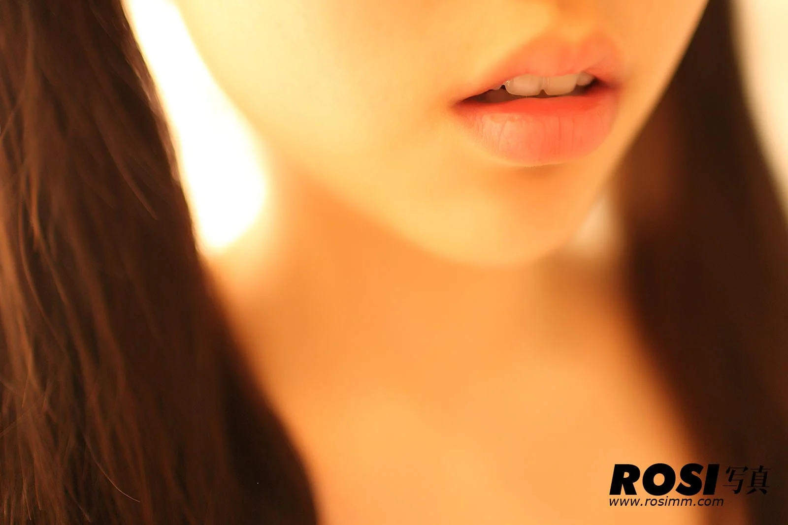 Rosi 写真 No.554 15P/18.4M - 1