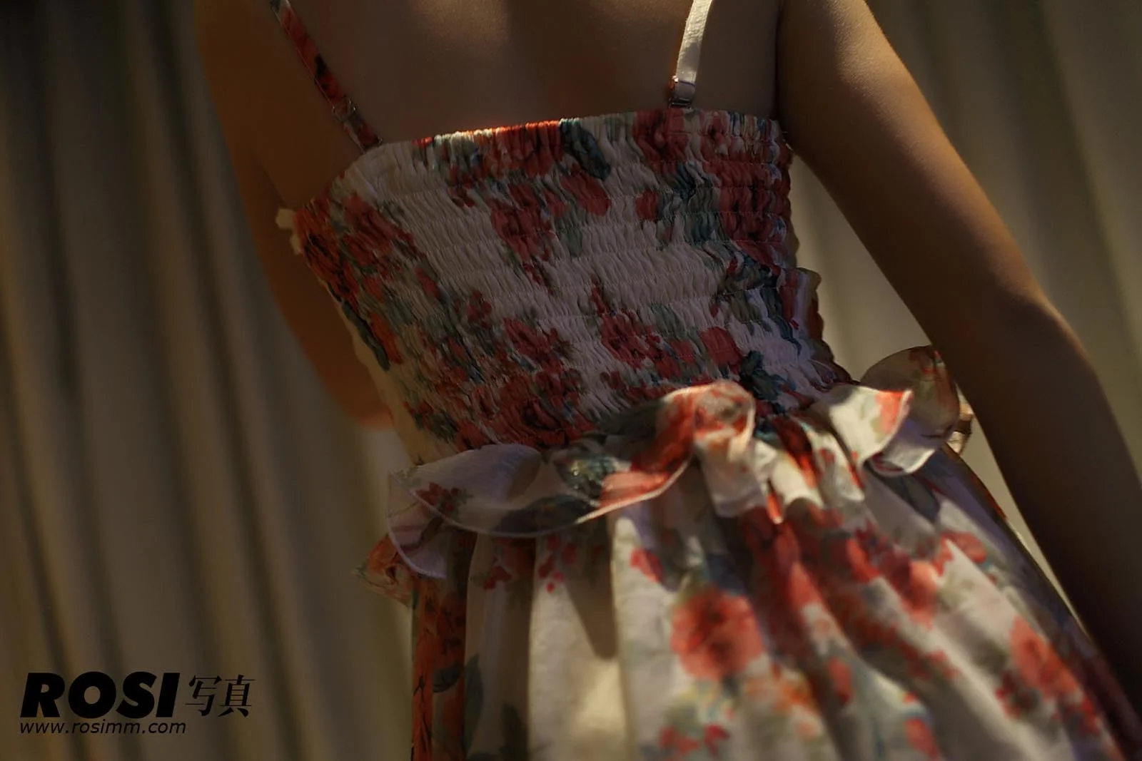 Rosi 写真 No.639 50P/58.7M - 4