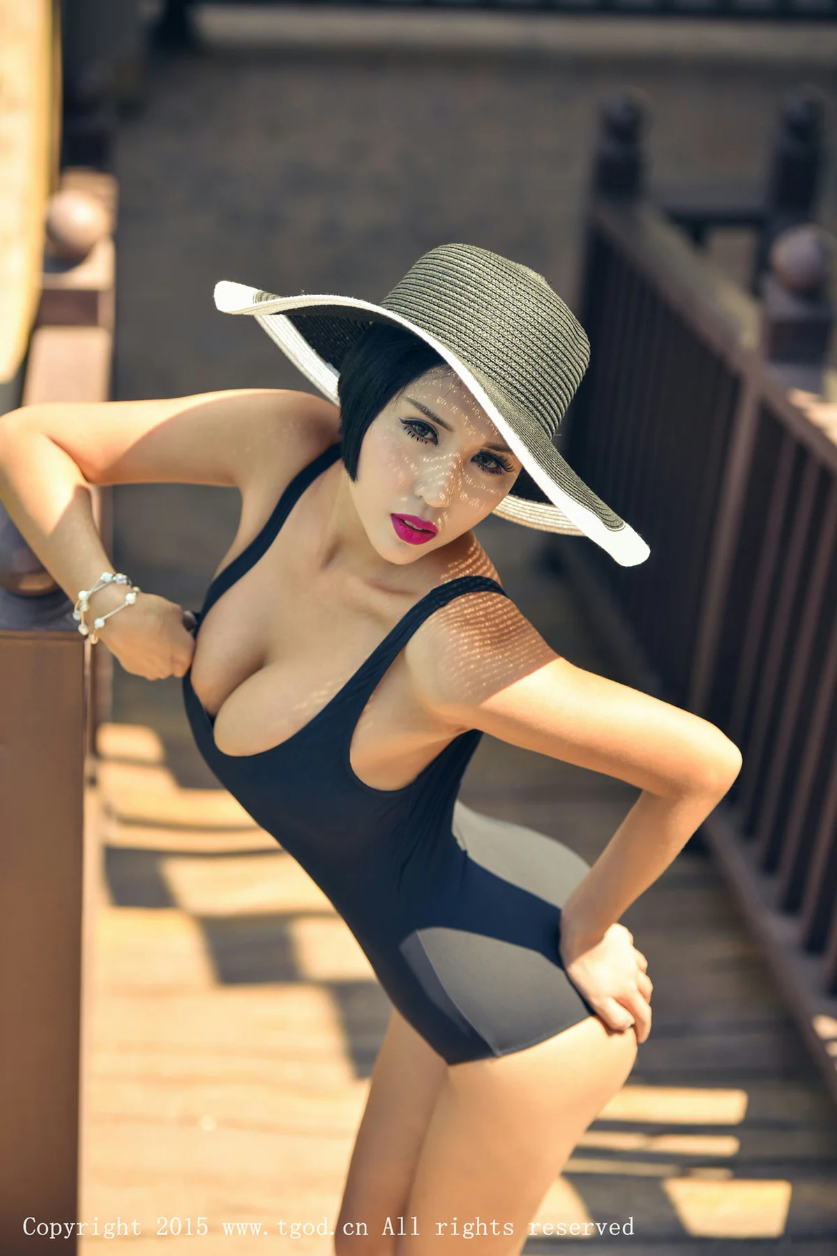 TGOD推女神 娜依灵儿云曼旅拍第三刊 - 8