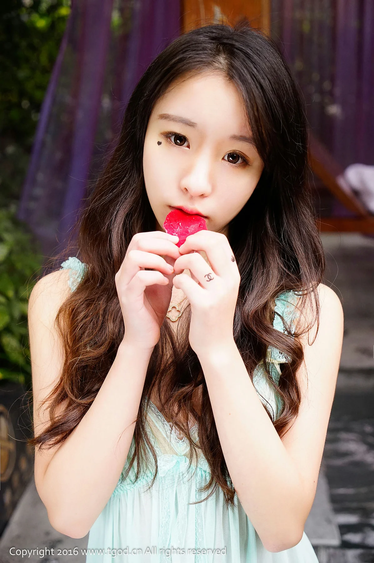 TGOD 推女神 御水温泉旅拍 梓萱Crystal 第二刊 ~肚兜 - 6