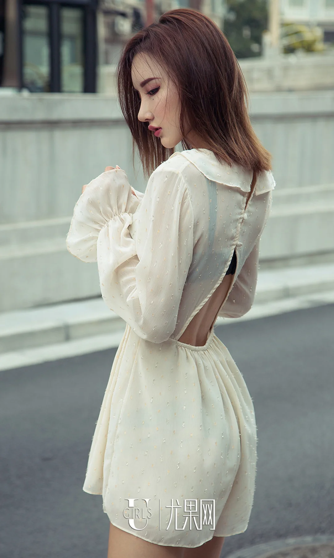 UGirls 爱尤物 No.1216 M梦baby气质街拍 短发美女写真 - 7