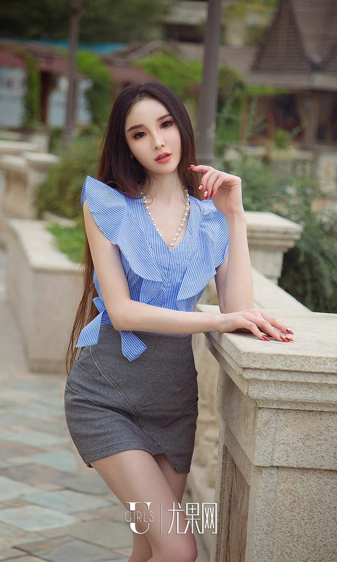 UGirls 爱尤物 No.1238 阿依努尔瓦娅街拍写真 - 6