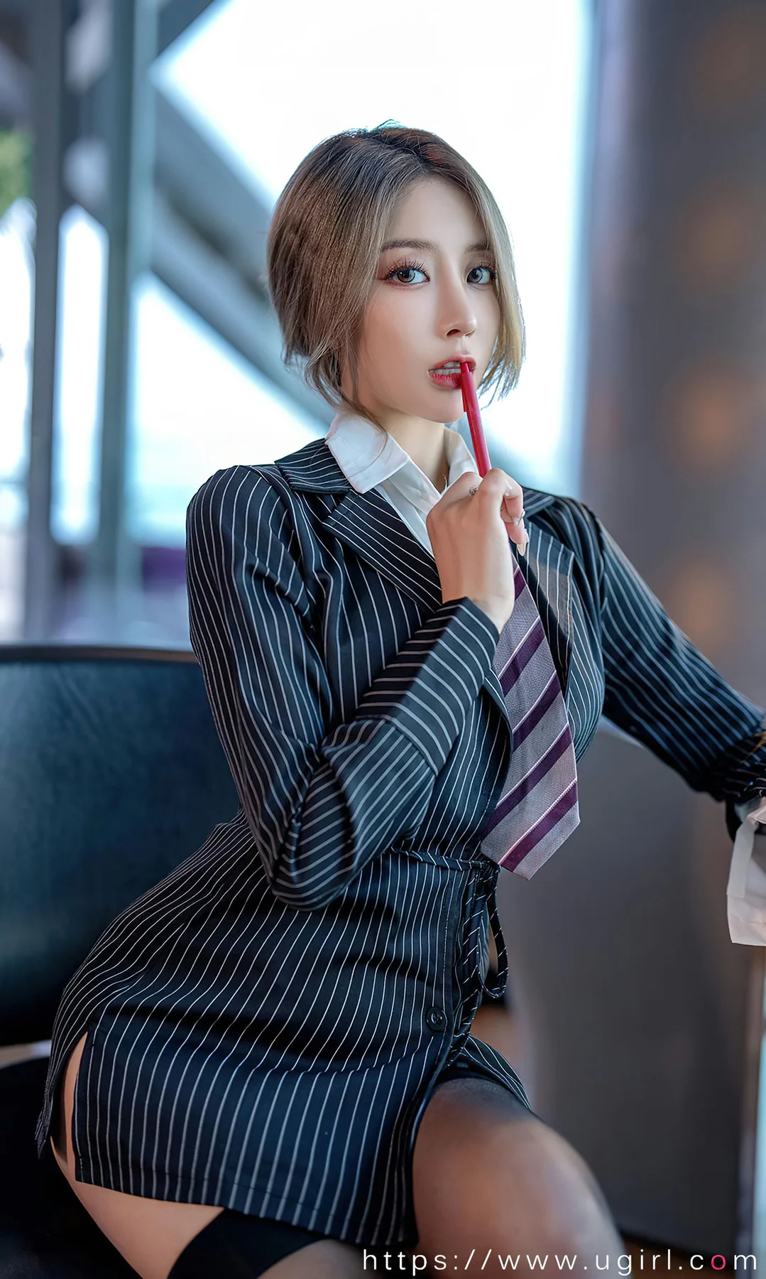 UGirls 爱尤物 No.2702 筱慧 西装加黑丝 - 6