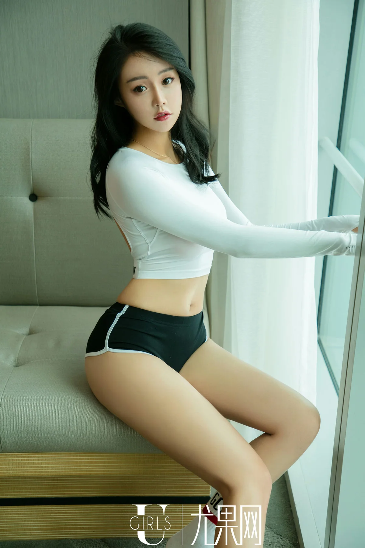 UGirls 尤果写真 No.385 Modo 张馨彤 - 2