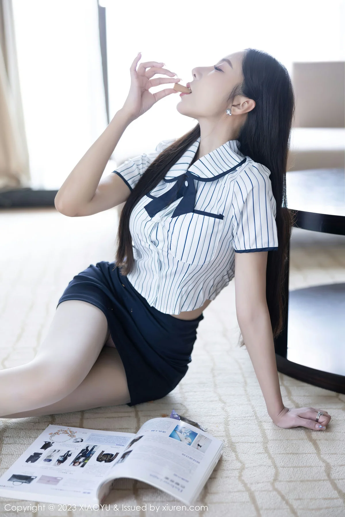 XIAOYU  语画界 Vol.1025  王馨瑶yanni 诱人原色丝袜性感写真 - 10