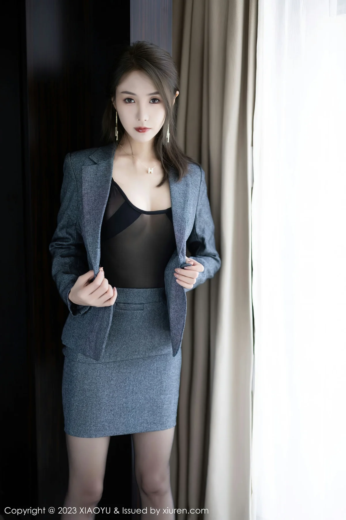 XIAOYU  语画界 Vol.1042  苏苏阿 魅惑黑丝性感写真1 - 8