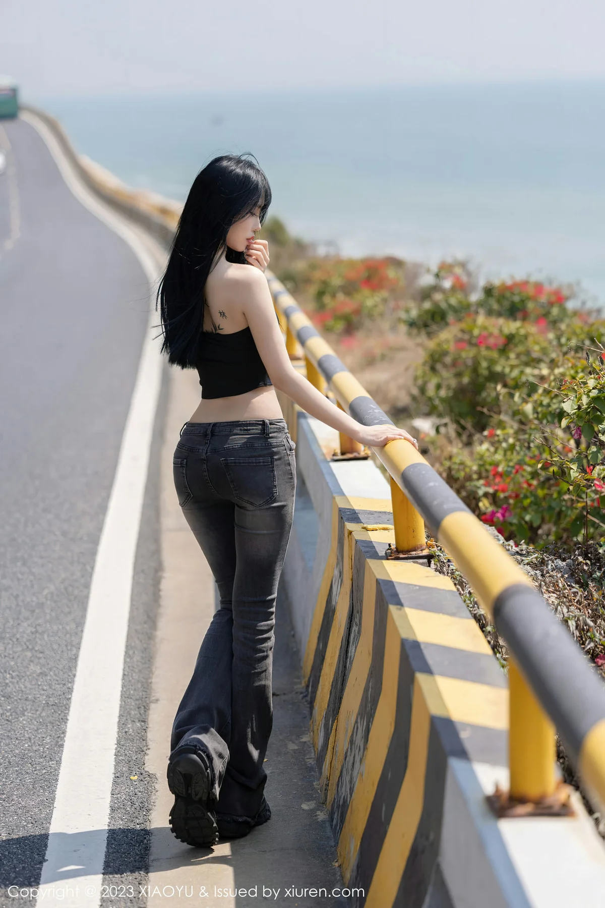 XIAOYU  语画界 Vol.1047  奶瓶. 性感蛋黄色性感写真3 - 4