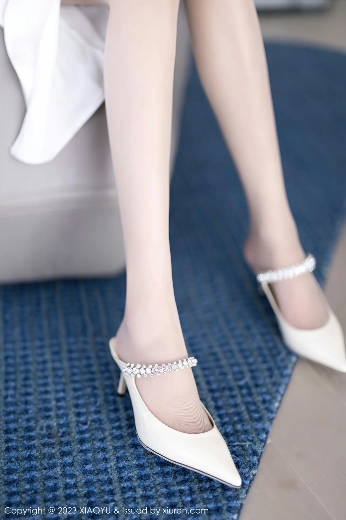 XIAOYU  语画界 Vol.1050  程程程 红色薄纱布兜性感私房1 - 6