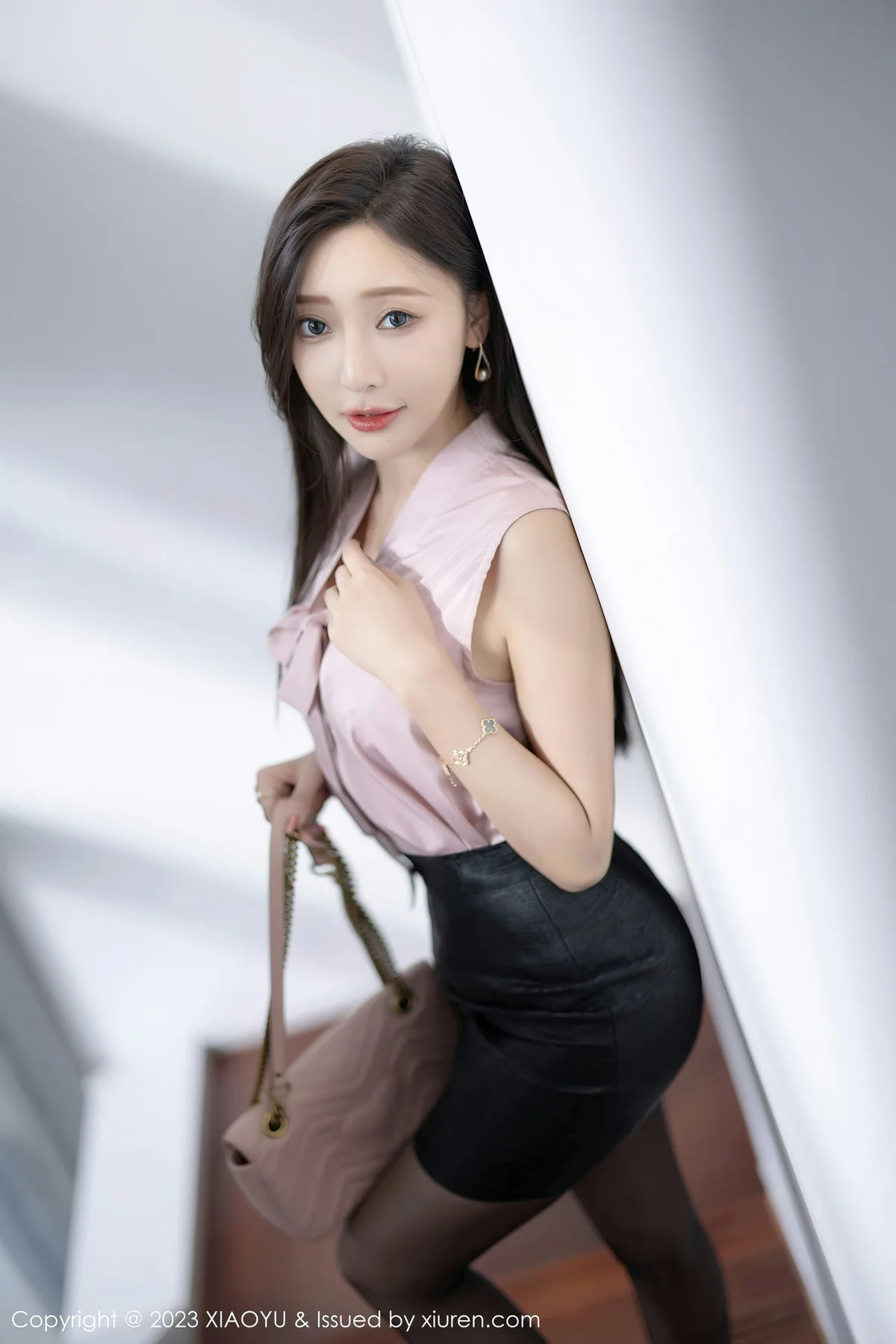 XIAOYU  语画  Vol.1086  王馨瑶yanni 魅惑黑丝性感写真222 - 3