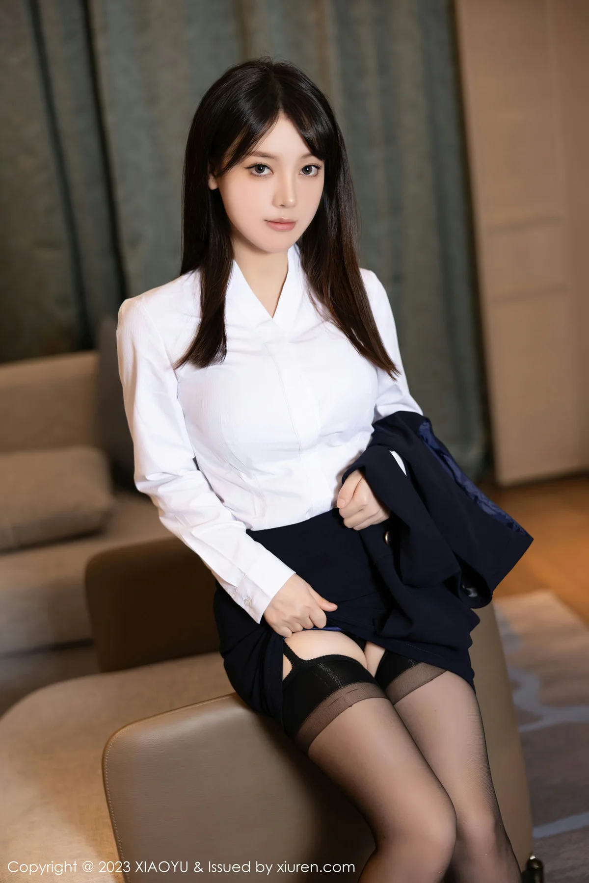 XIAOYU  语画  Vol.1113 豆瓣酱 深色Ol性感写真1 - 6