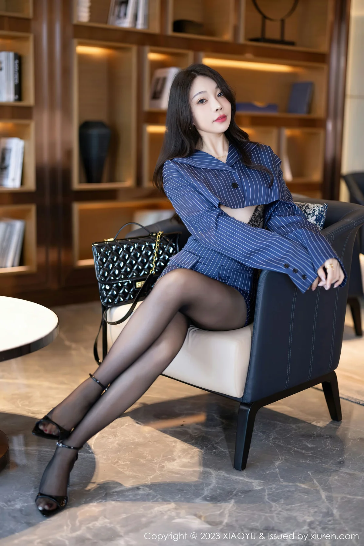 XIAOYU  语画  Vol.1114  徐莉芝Booty 深蓝色条纹魅惑黑丝11 - 10