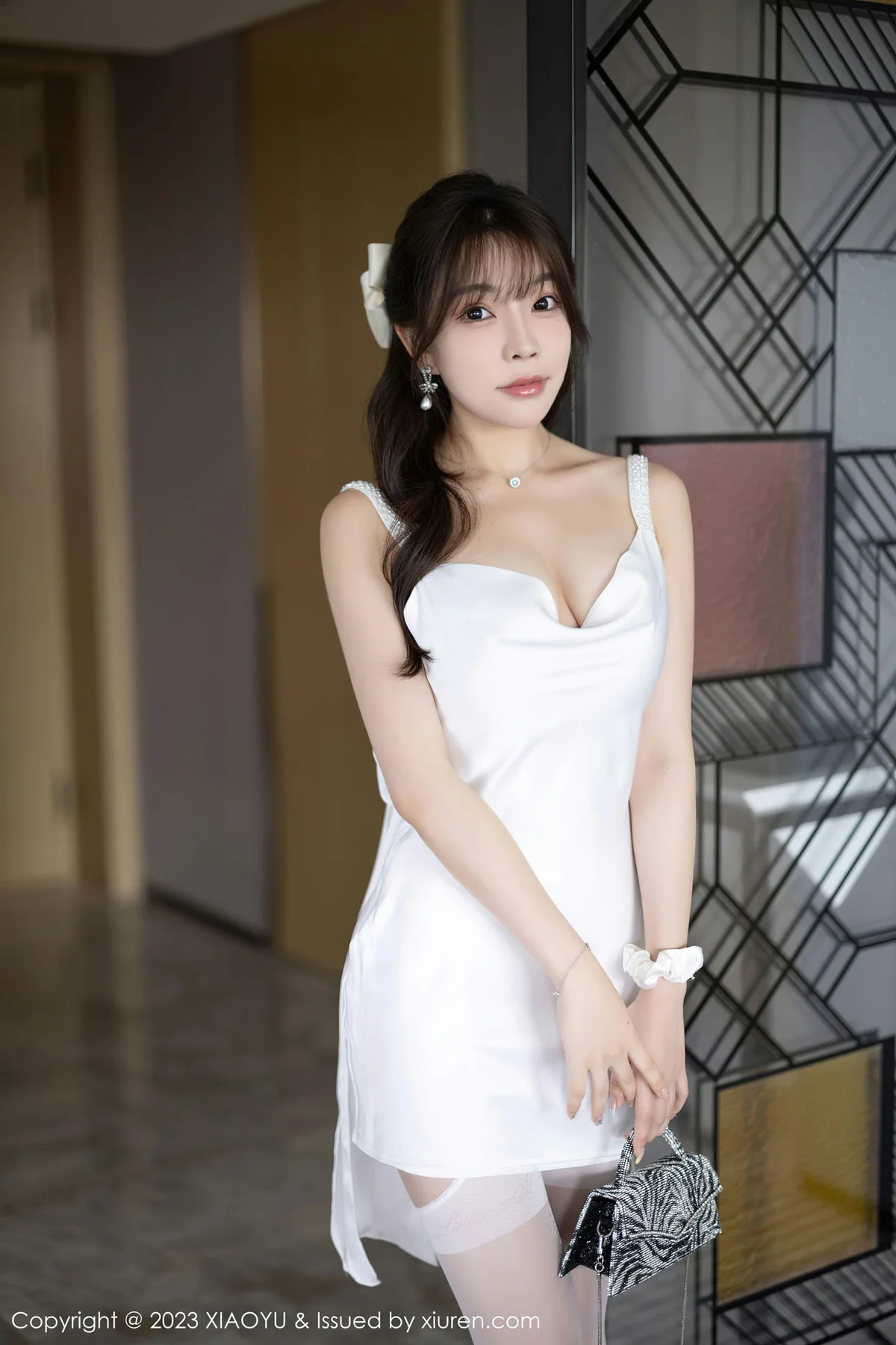 XIAOYU  语画  Vol.1131  徐莉芝Booty 白色丝袜性感写真1 - 1