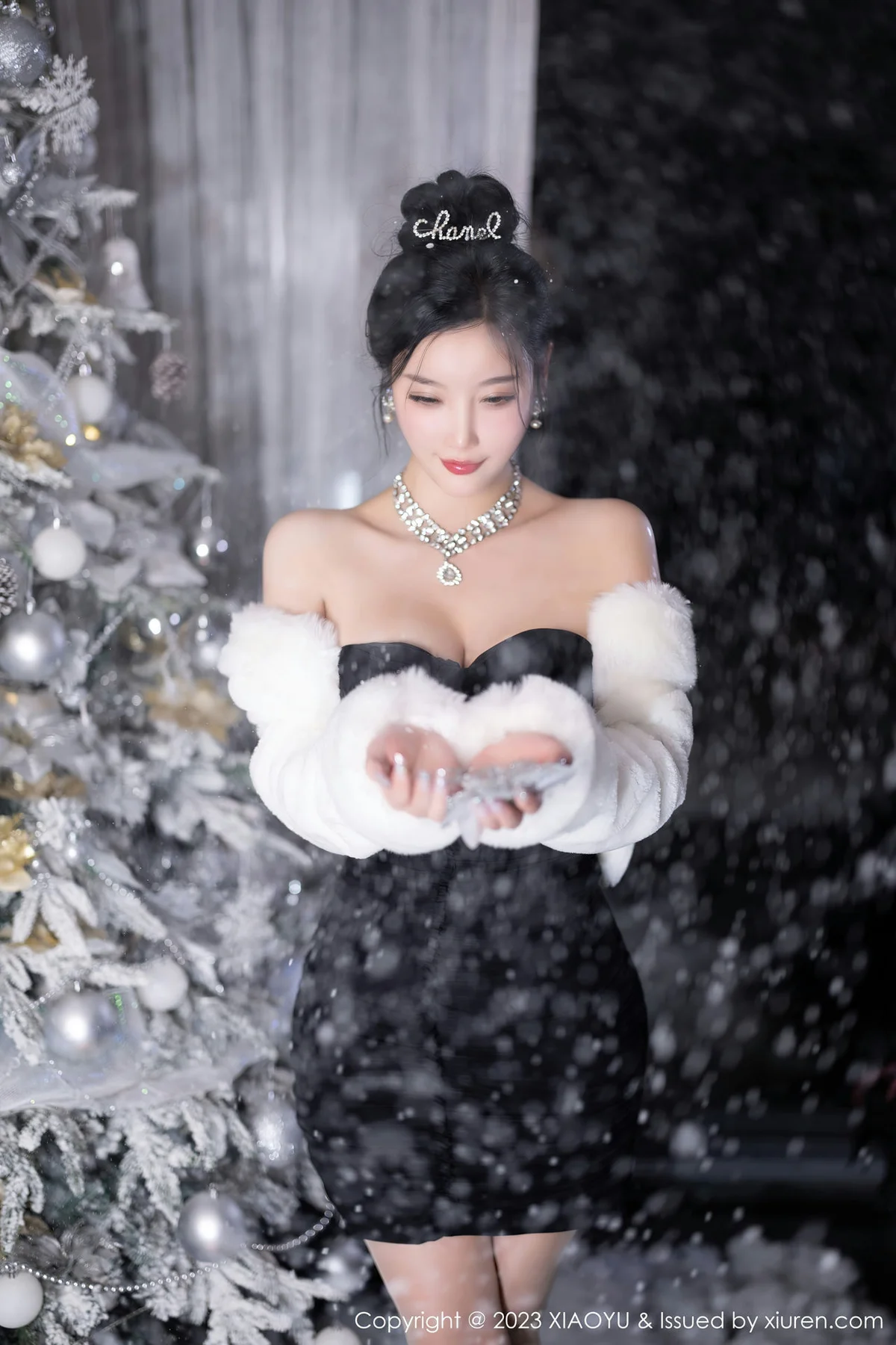 XIAOYU  语画  Vol.1170  杨晨晨Yome 皮衣网袜海南旅拍111 - 1