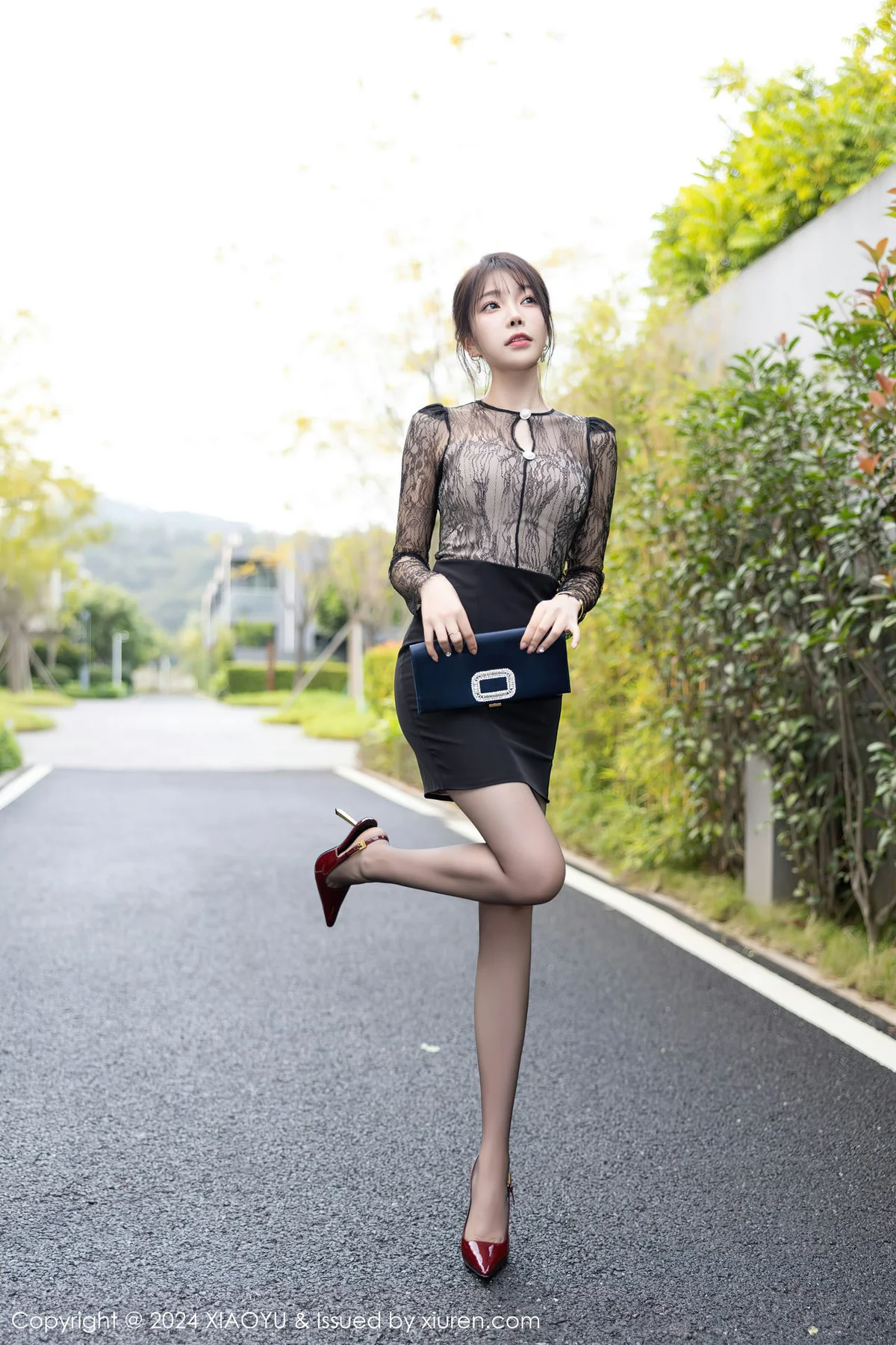 XIAOYU  语画  Vol.1181  徐莉芝Booty 轻透上衣海南旅拍写真1 - 9