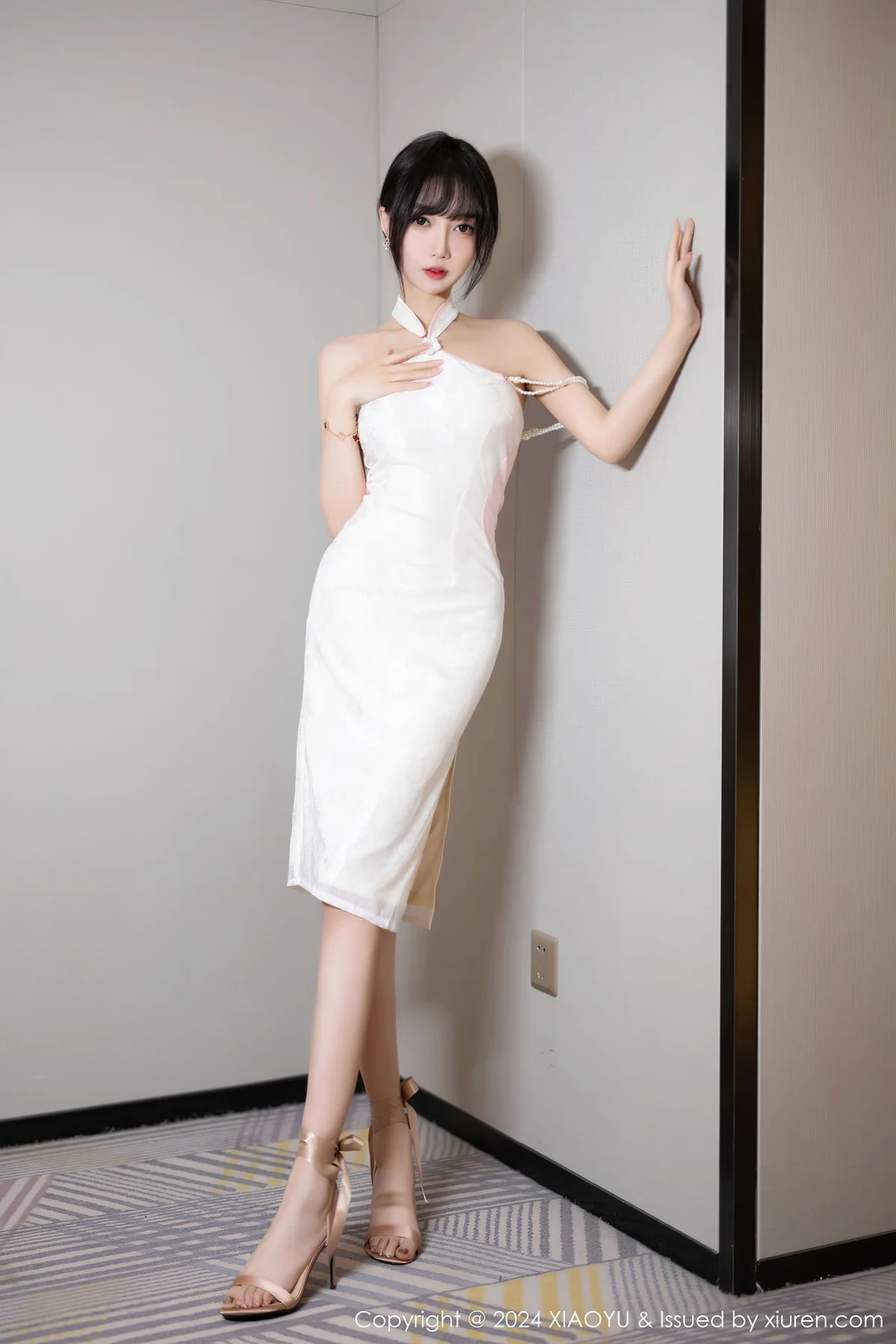 XIAOYU  语画  Vol.1186  王馨瑶yanni 诱人灰丝海南旅拍11 - 3