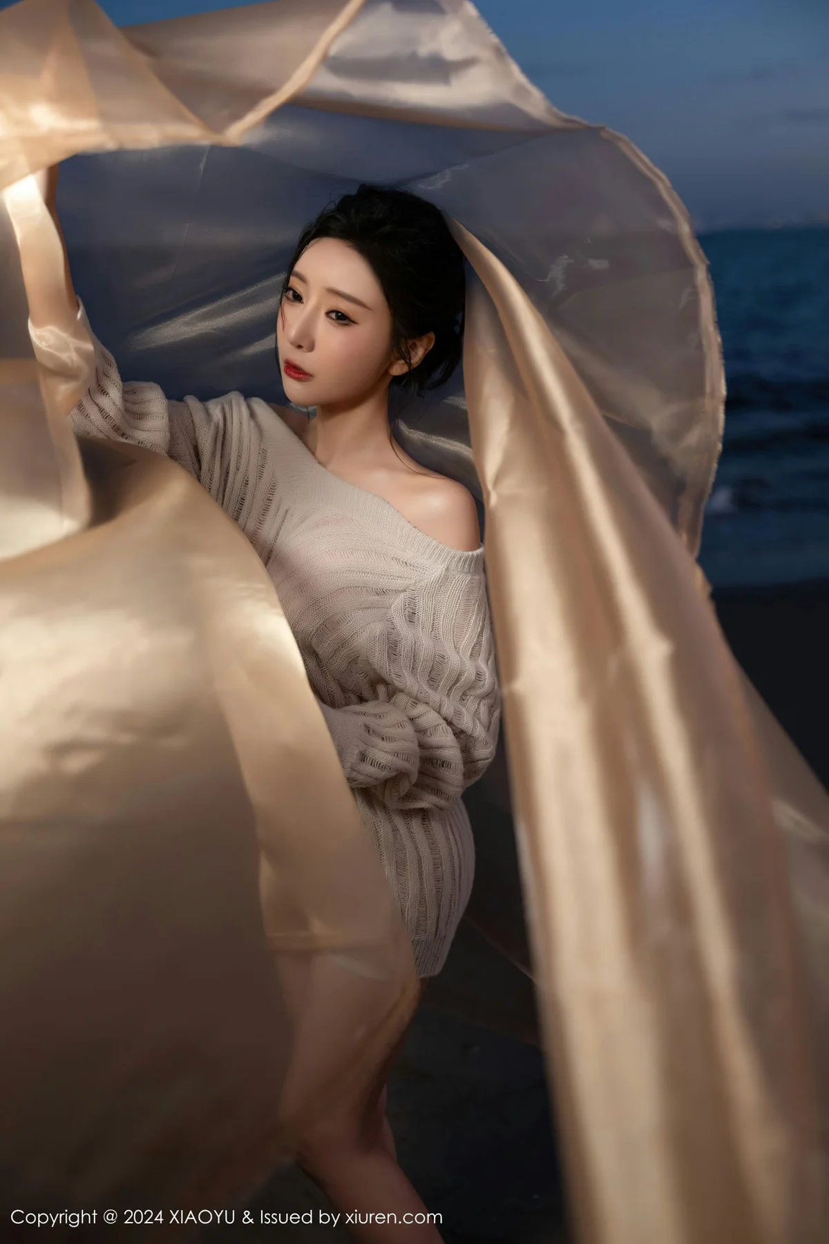 XIAOYU  语画  Vol.1200  王馨瑶yanni 诱人黑丝海南旅拍222 - 4