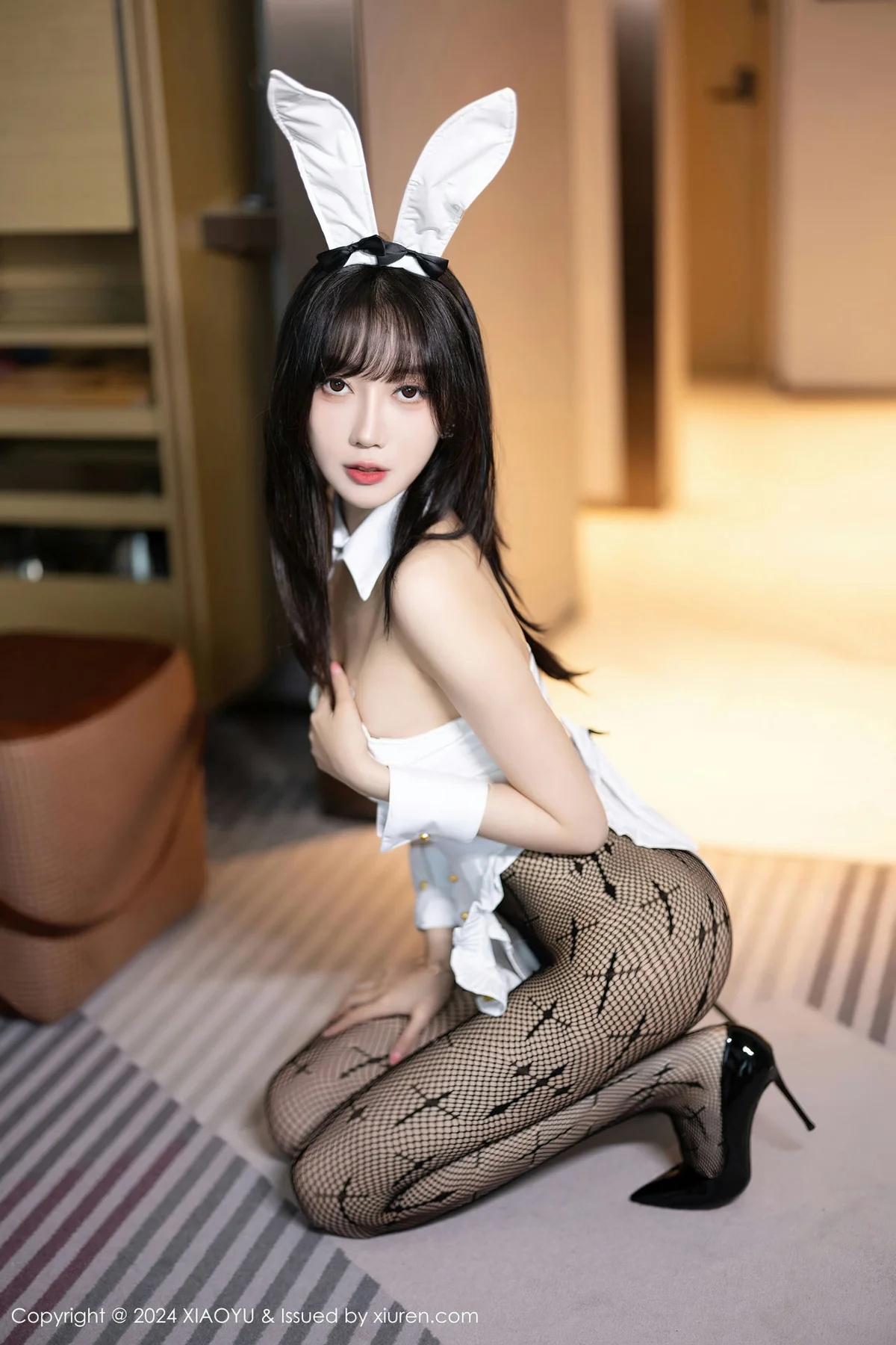 XIAOYU  语画  Vol.1207  月崽 白色高开叉上衣性感写真11 - 5