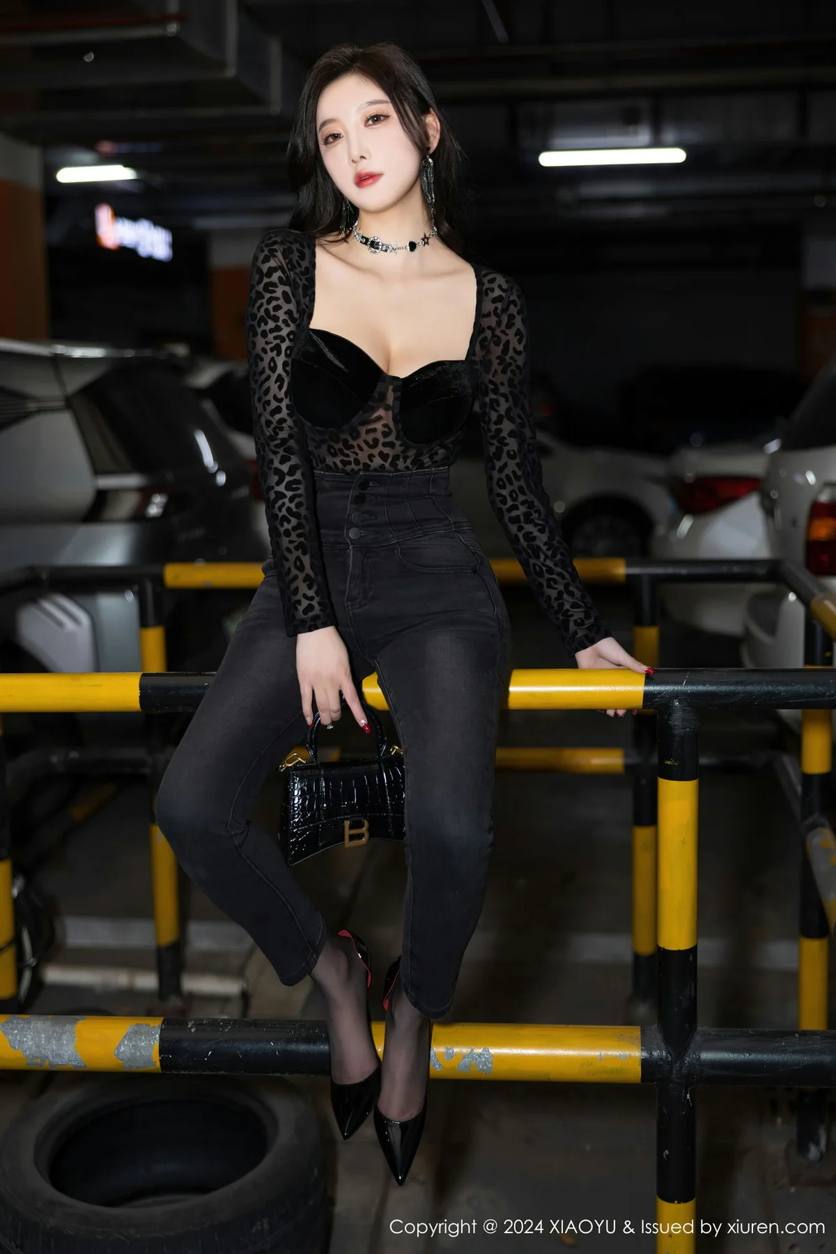 XIAOYU  语画  Vol.1216  杨晨晨Yome 黑色豹纹性感写真1 - 4