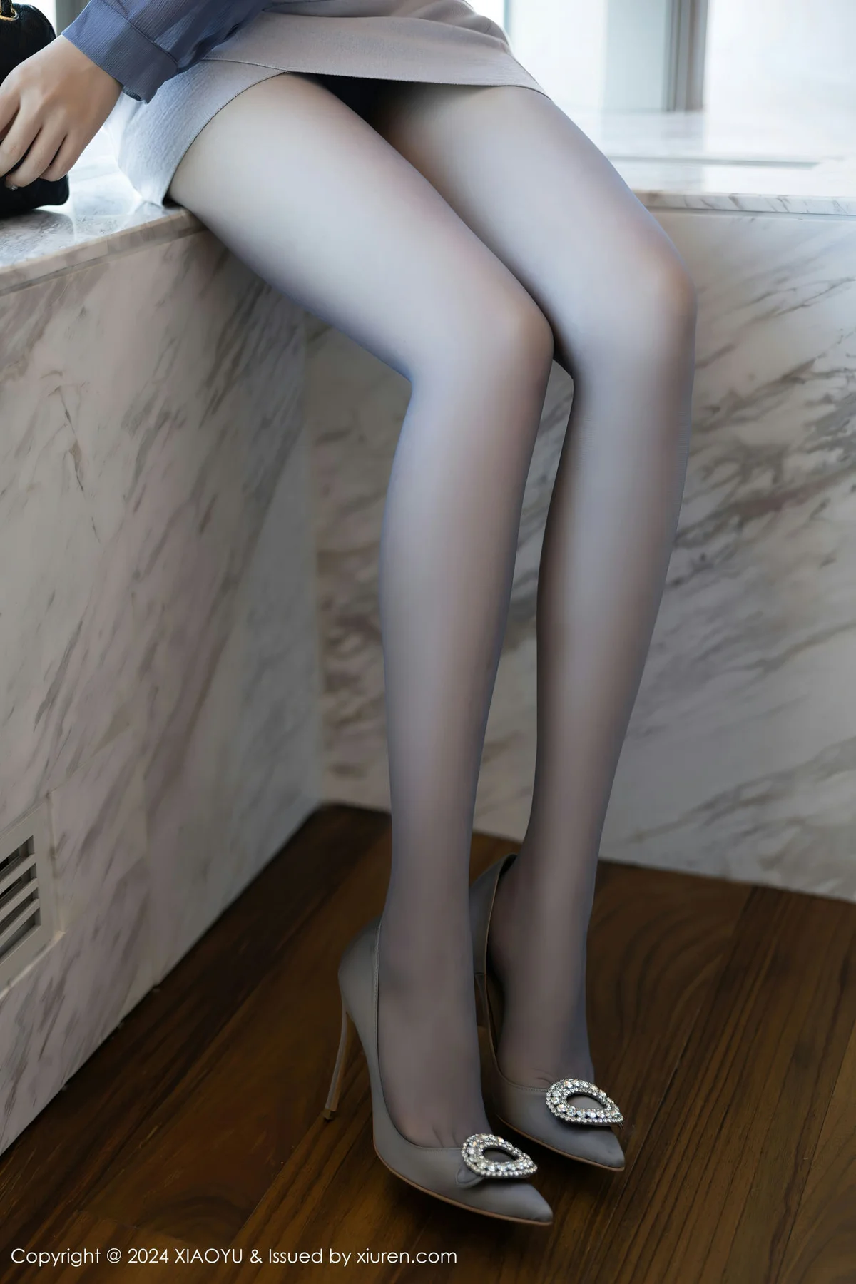 XIAOYU  语画  Vol.1219  徐莉芝Booty 蓝灰色丝袜哈尔滨旅拍1 - 3