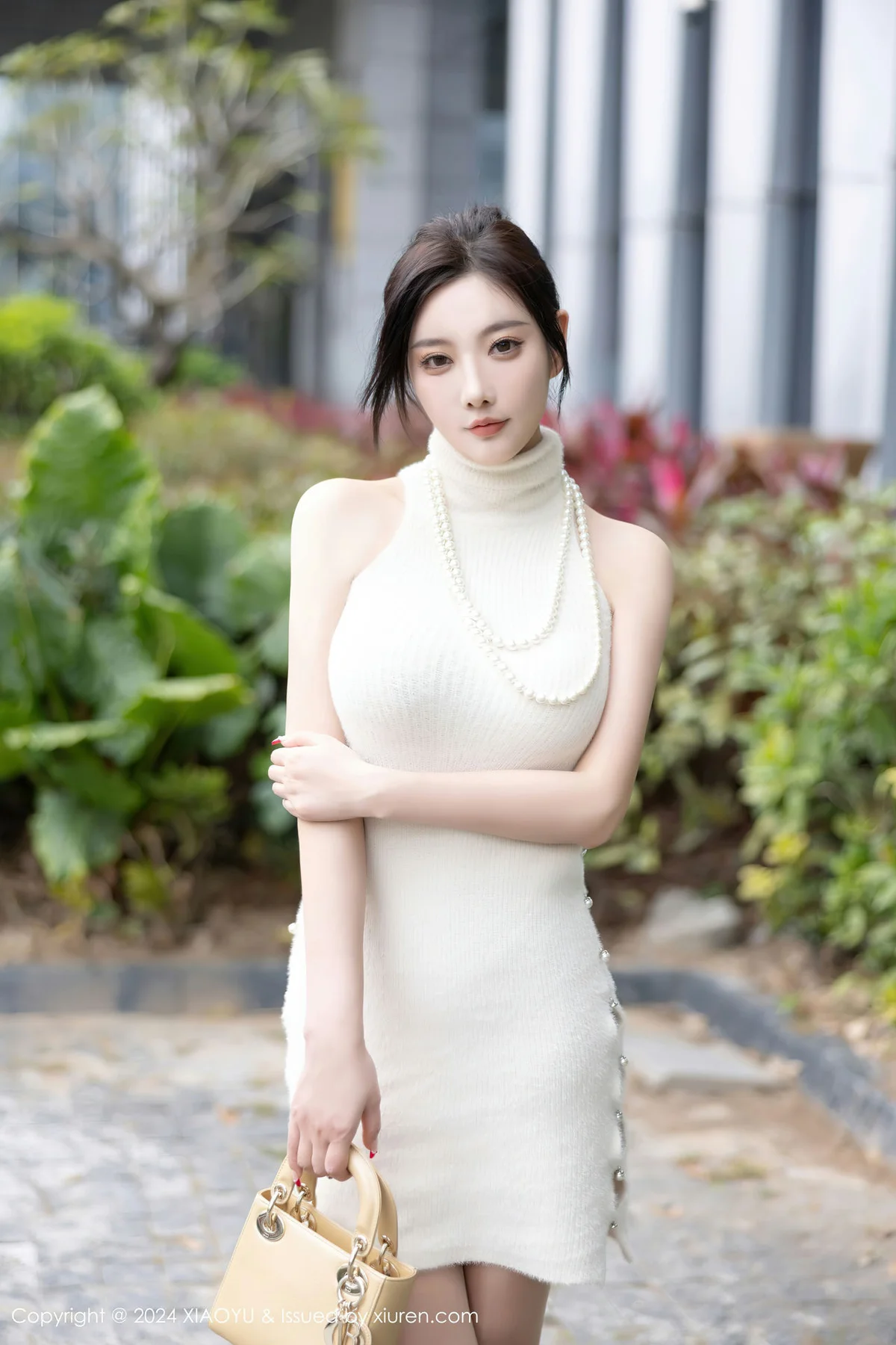 XIAOYU  语画  Vol.1220  杨晨晨Yome 露肩连衣短裙性感写真1 - 8