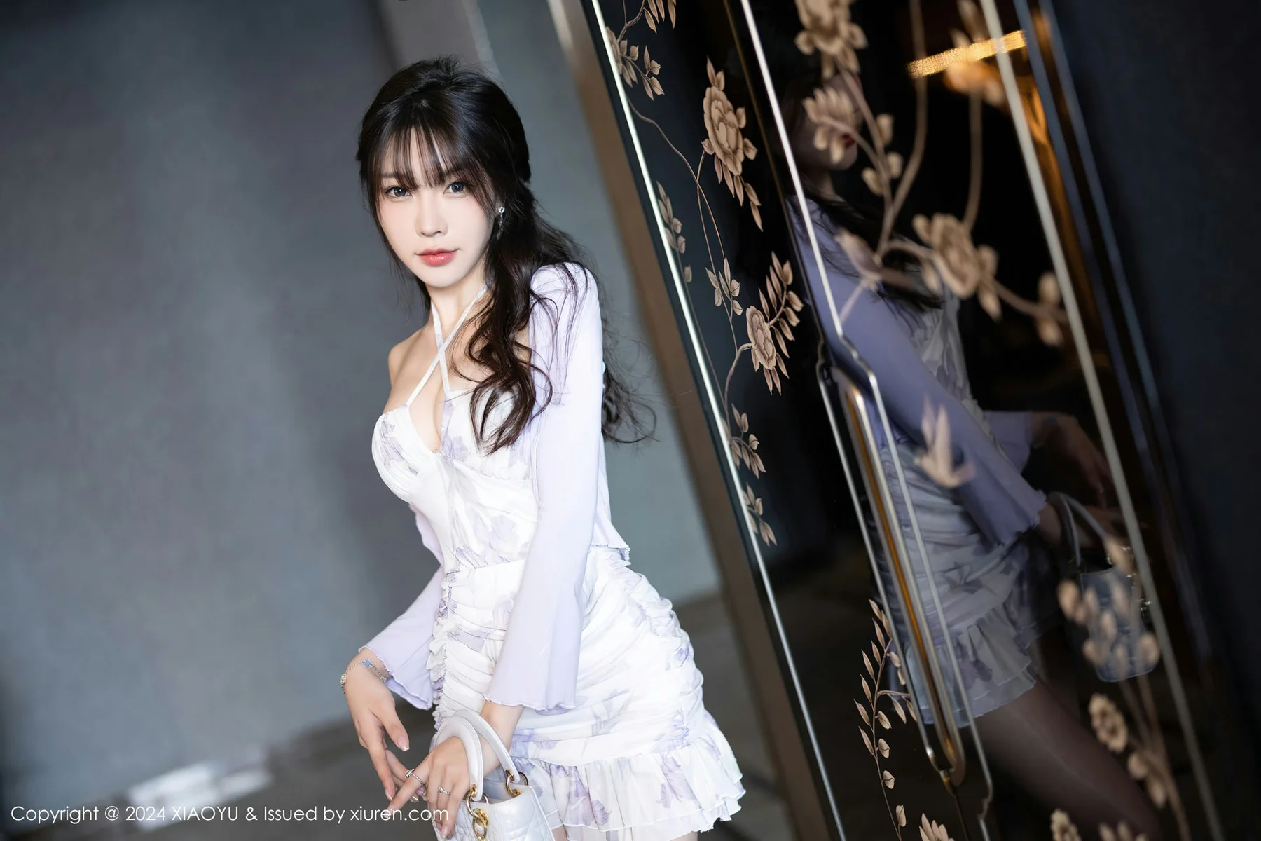 XIAOYU  语画  Vol.1224 徐莉芝Booty 诱人白色丝袜哈尔滨旅拍1 - 4