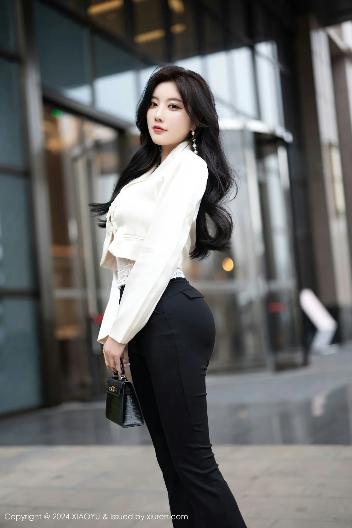 XIAOYU  语画  Vol.1233 杨晨晨Yome 魅惑黑丝哈尔滨旅拍1 - 2