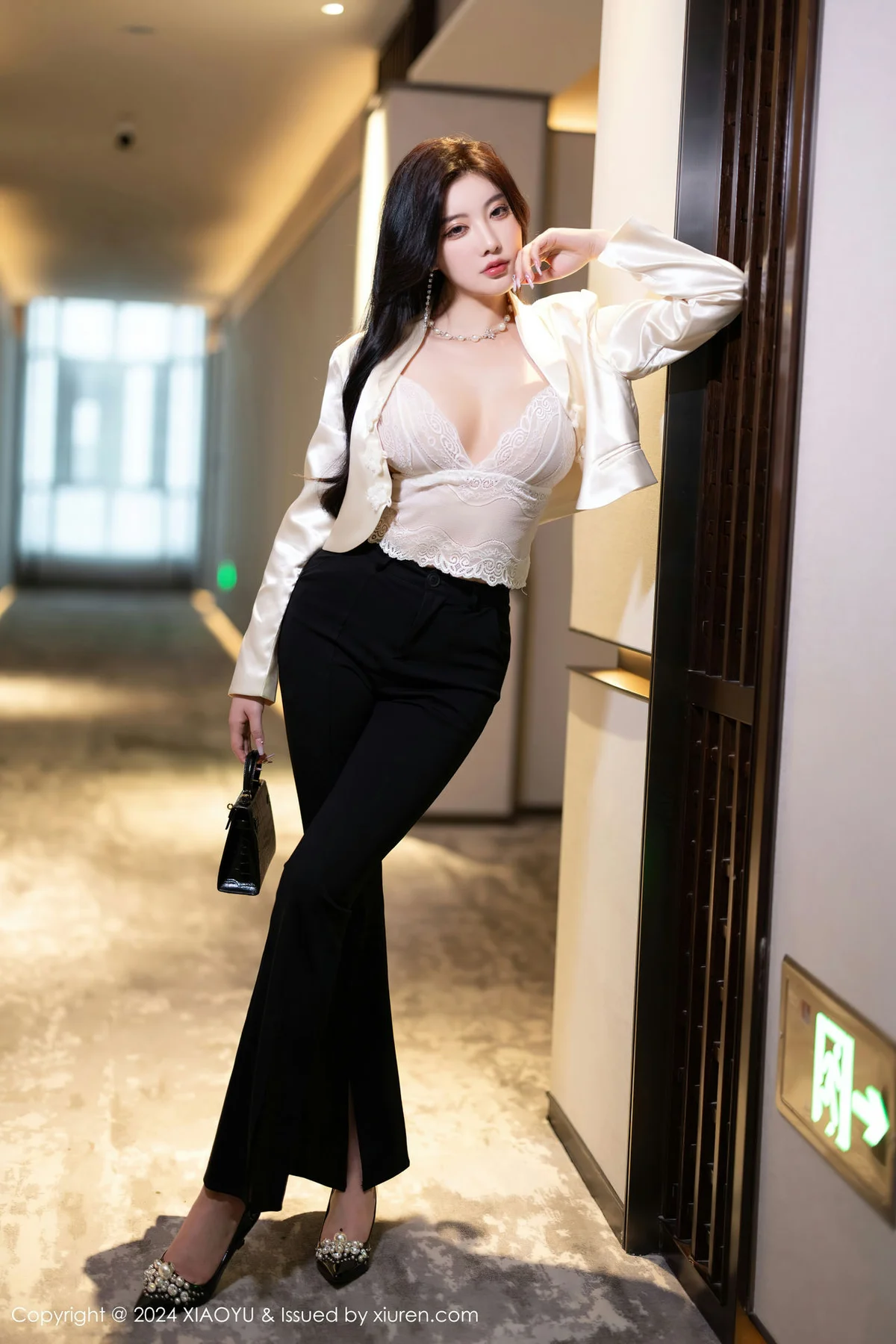 XIAOYU  语画  Vol.1233 杨晨晨Yome 魅惑黑丝哈尔滨旅拍1 - 10