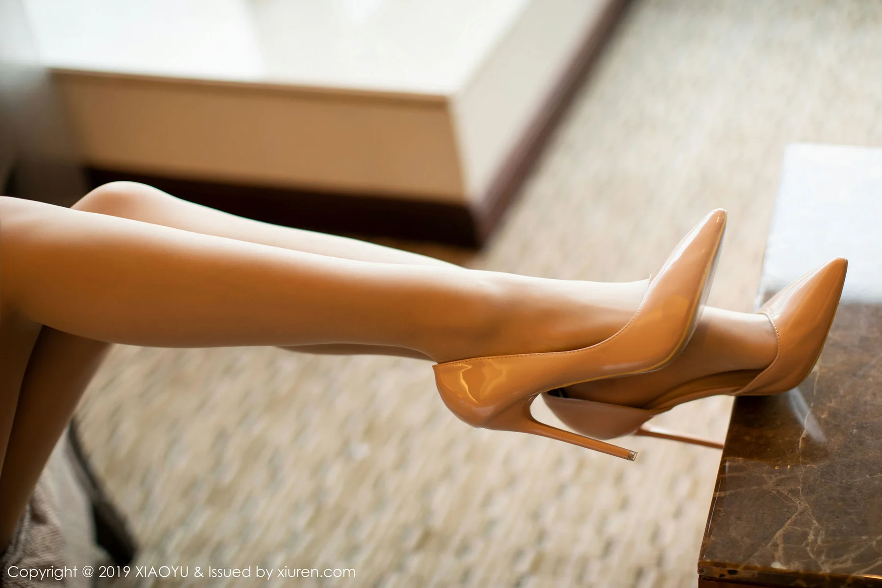 XIAOYU  语画界 Vol.213 职业秘书装 何嘉颖 丝袜美腿写真 - 9